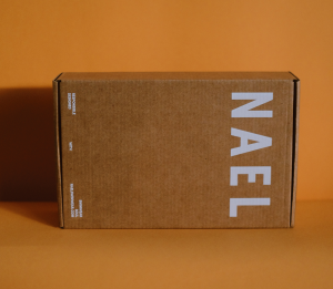 Caja de envío moda NAEL