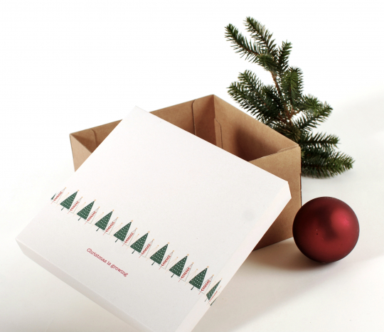 Caja cuadrada con tapa y estampado navideño 