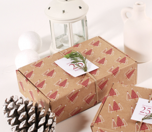 Caja rectangular para regalos navideños