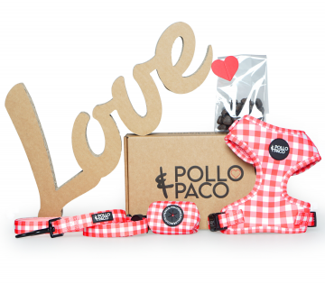 Caja de envío de la marca Pollo&Paco