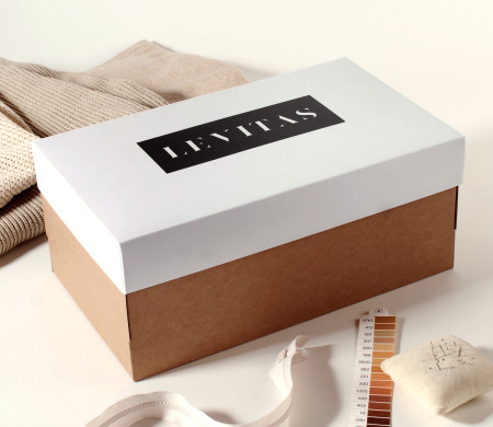 Karton Schuhkarton | SelfPackaging.