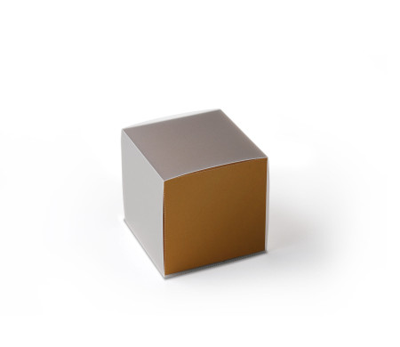Caja de Cartón para Pequeños Regalos en Forma de Cubo