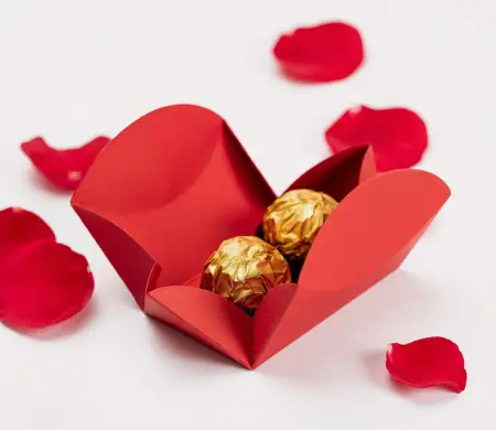 Cuore Portafoto Con Cioccolatini E Frase Personalizzata: Regalo Unico Per San Valentino