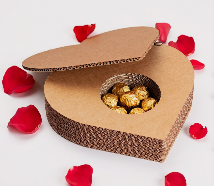 Corazón de cartón decorativo, ¡un regalo con amor!