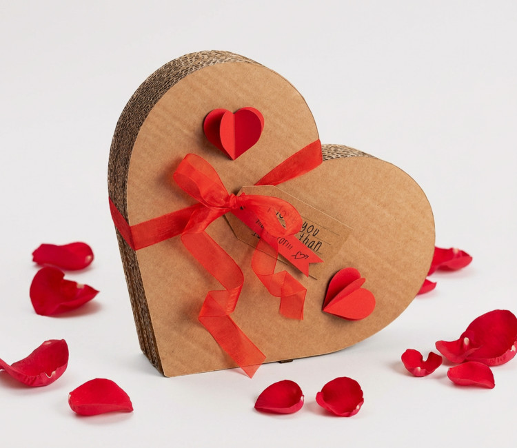 Cardboard Heart Box | SelfPackaging