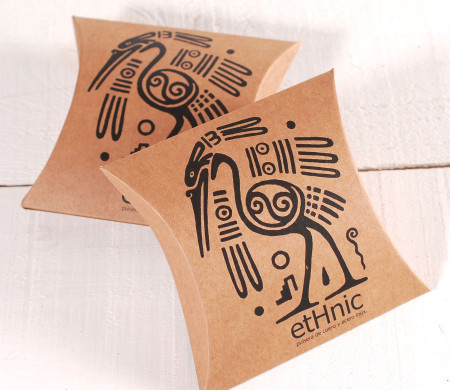 Caja tipo almohada para joyería y pequeños accesorios