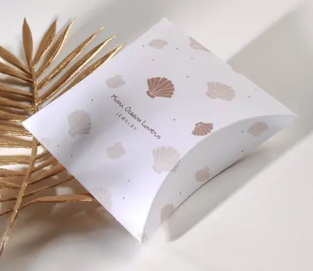Versatile box for jewellery...