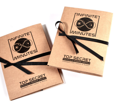 Carpeta dossier de cartón para kits, juegos y experiencias premium