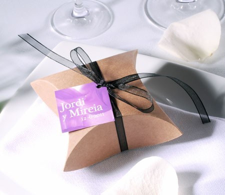 Brown kraft box for wedding...