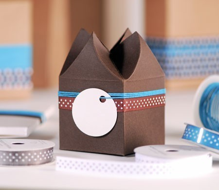 Gift Box With Flower Seal | SelfPackaging
