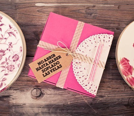 Boîte Cadeau Rose pour Anniversaires 