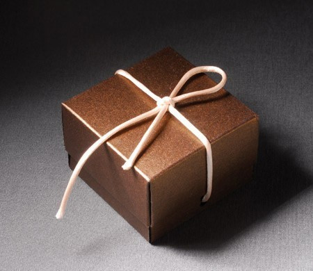 Little gift box with lid