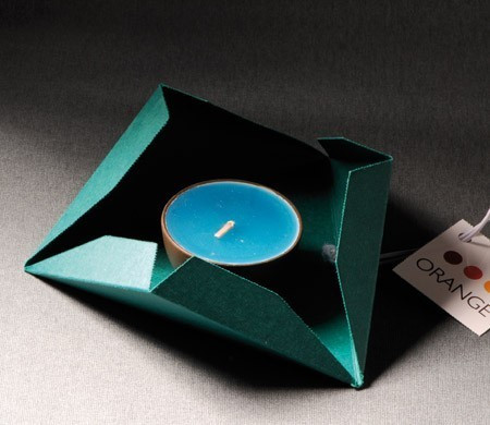 Triangular box for small gifts