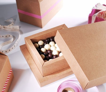 Boîte carré pour chocolats Personnalisée | SelfPackaging
