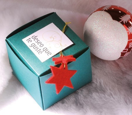 Square box to give as a...