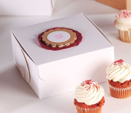 Box for 4 cupcakes with...
