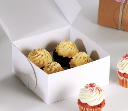 Boîte Décorée pour 4 Cupcakes Boîte Décorée pour 4 Cupcakes