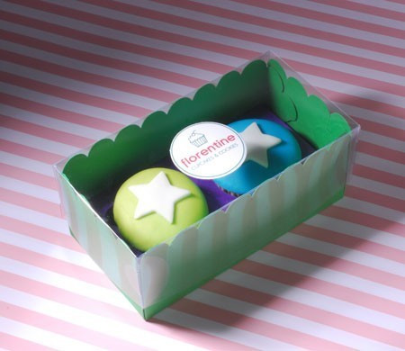 Boîte couleurs pour deux cupcakes Boîte couleurs pour deux cupcakes