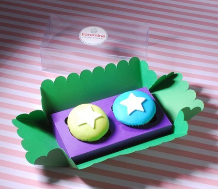 Scatola colorata per due cupcake