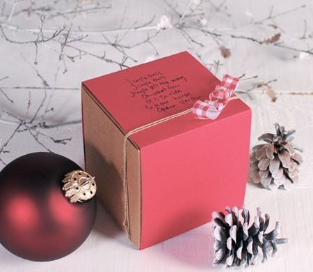 Cajita cuadrada para joyería y pequeños regalos