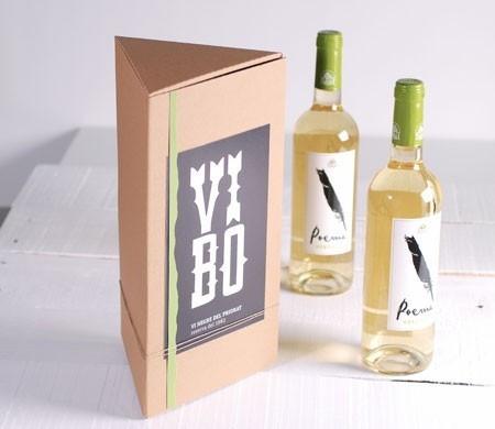 Triangular gift box for...
