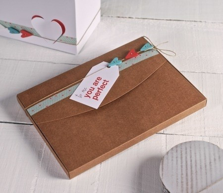 Boîte kraft pour photos et cadeaux Saint-Valentin