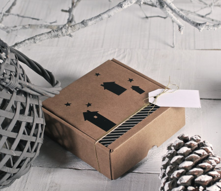 Petite boîte d’envoi carré avec vinyl décoratif