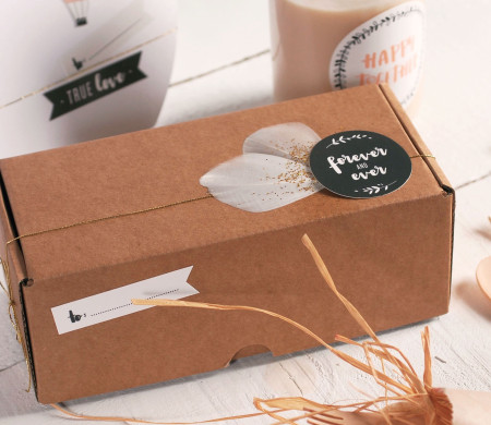 Gift box with feathers, for...