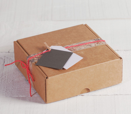 Small decorated shipping box for gifts and ecommerce