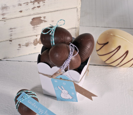Box for Easter Eggs, Chocolates & Pralines