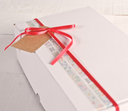 Caja Decorada con Washi Tape y Cinta Roja