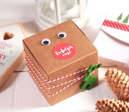 Cajita decorada como Reno