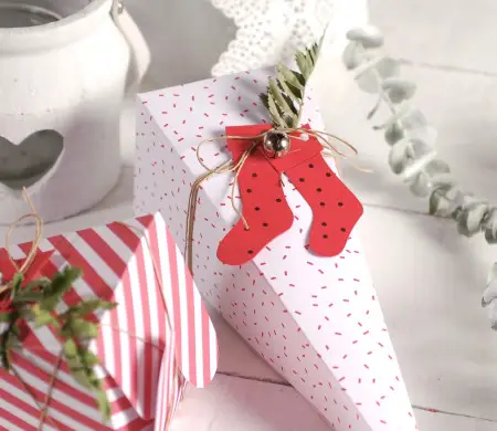 Cone box in white and red