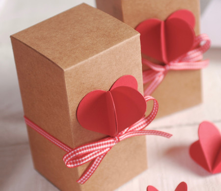 Caja Aalargada con Corazón 3D y Cinta