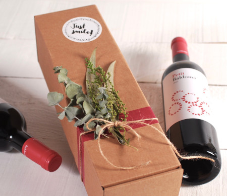 Box for shipping bottles