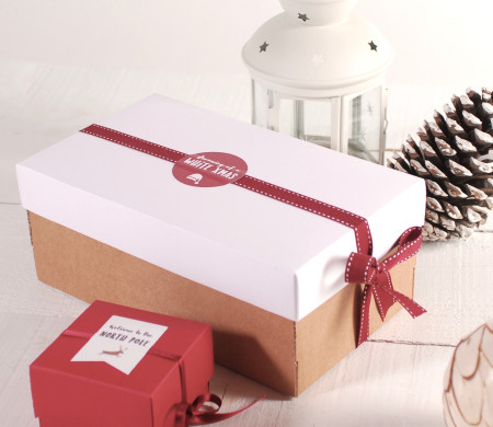 White Christmas Box | Weihnachts Packaging | SelfPackaging