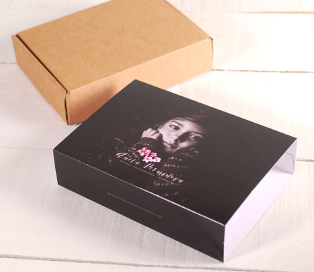 Caja con faja de fotos personalizable Caja con faja de fotos personalizable