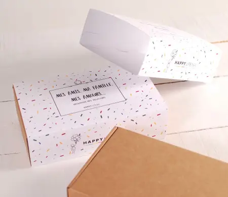 Caja con faja decorada