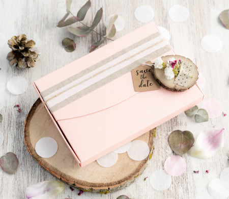 Kraft cardboard box for photos