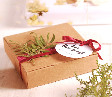 Flat box floral decoration...