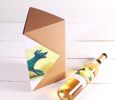 Boîte à vin triangulaire décorée