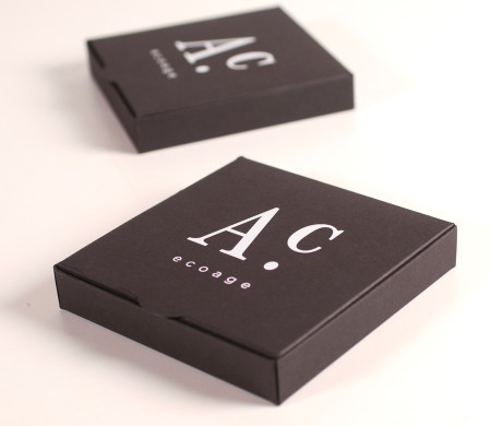 Caja negra elegante