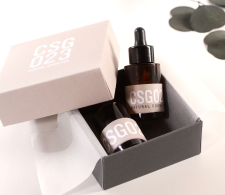 Lined box to give away cosmetics
