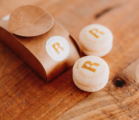 Box for macarons special for weddings