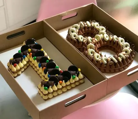 Cake tray