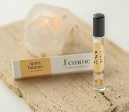 Boîte en carton allongée pour les mini-échantillons de parfum