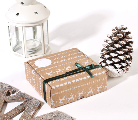 Boîte d'expédition de noël carrée | SelfPackaging