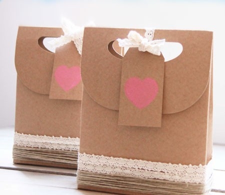 Little bag in kraft colour for Valentine’s Day