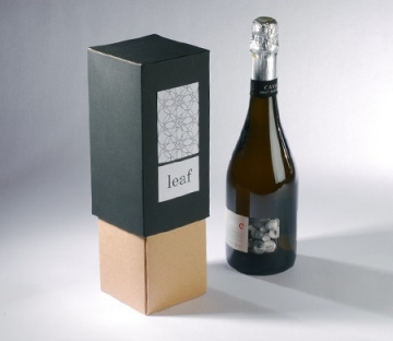 Elegante scatola bicolore per bottiglia