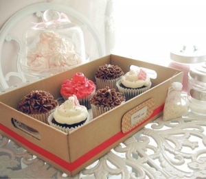 Cardboard tray for cupcakes